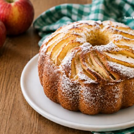 CIAMBELLONE MELE E PANNA