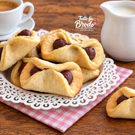 BISCOTTI FIOCCHETTI ALLA NUTELLA BIMBY