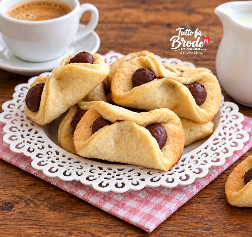 BISCOTTI FIOCCHETTI ALLA NUTELLA FRIABILI