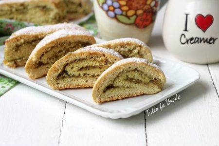 BISCOTTI ARROTOLATI AL PISTACCHIO