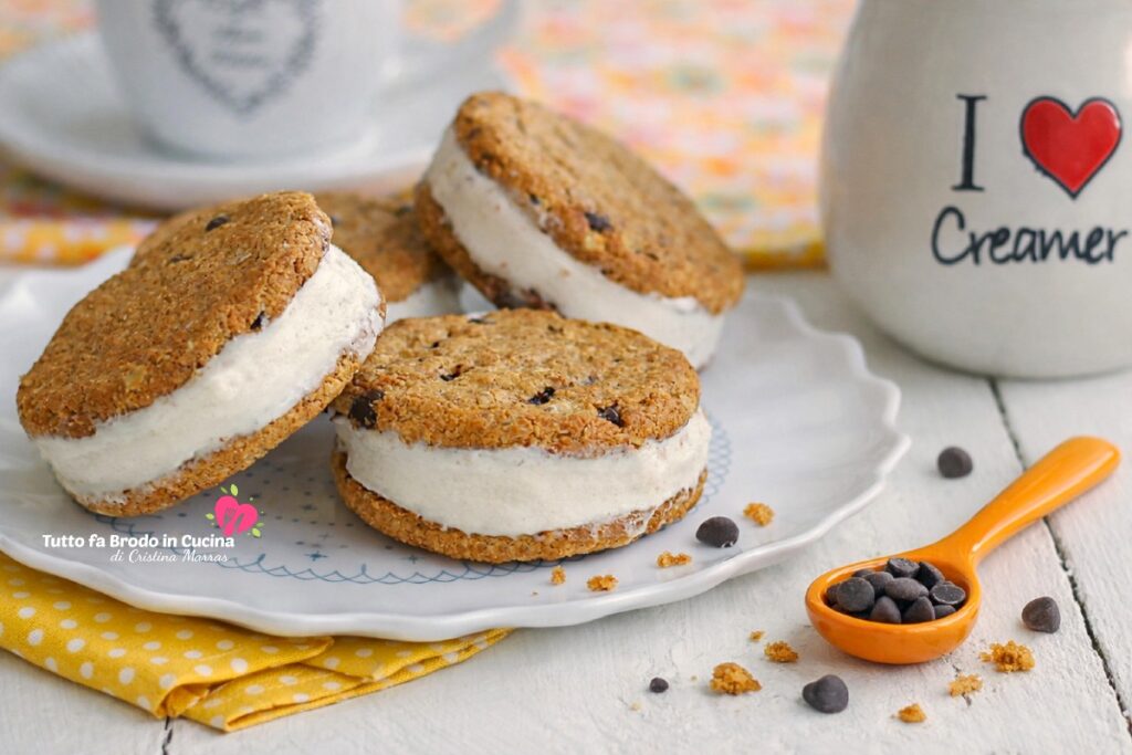 BISCOTTO GELATO ALLO YOGURT