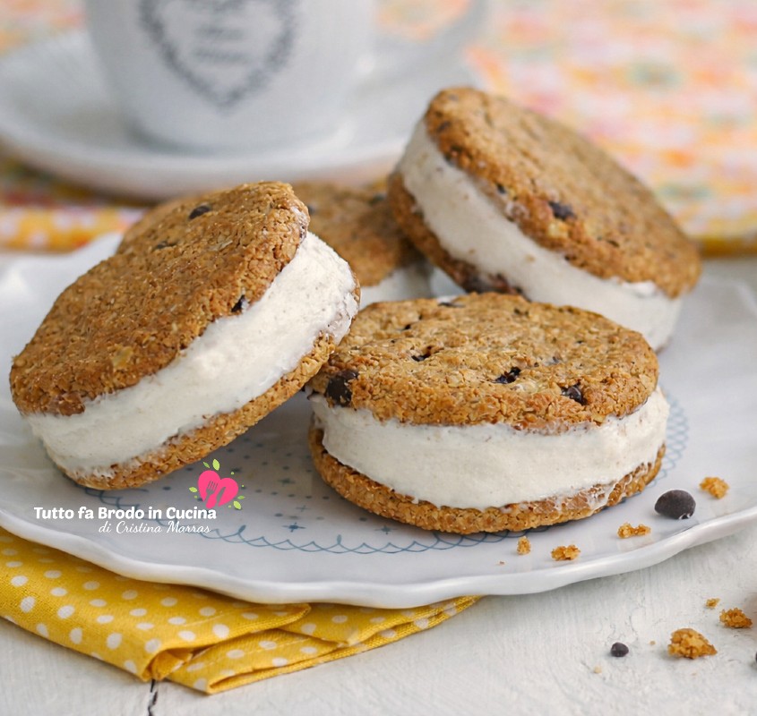 BISCOTTO GELATO ALLO YOGURT