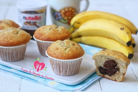 MUFFIN ALLA BANANA E NUTELLA