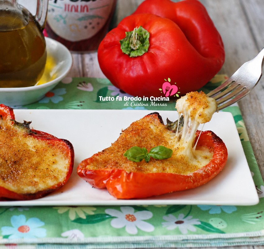 PEPERONI E MOZZARELLA GRATINATI al forno “Filanti”