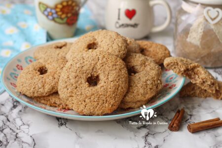 BISCOTTI CIAMBELLINE ALLA CANNELLA