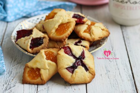 BISCOTTI ALLA MARMELLATA SENZA LATTOSIO