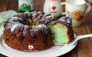 CIAMBELLA AL COCCO YOGURT E MENTA