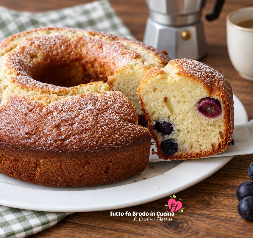 CIAMBELLA ALL'UVA CON YOGURT