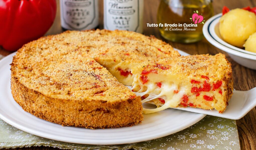 TORTA DI PATATE CON PEPERONI E SCAMORZA