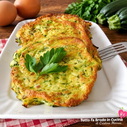 FRITTELLE DI ZUCCHINE AL FORNO CROCCANTI