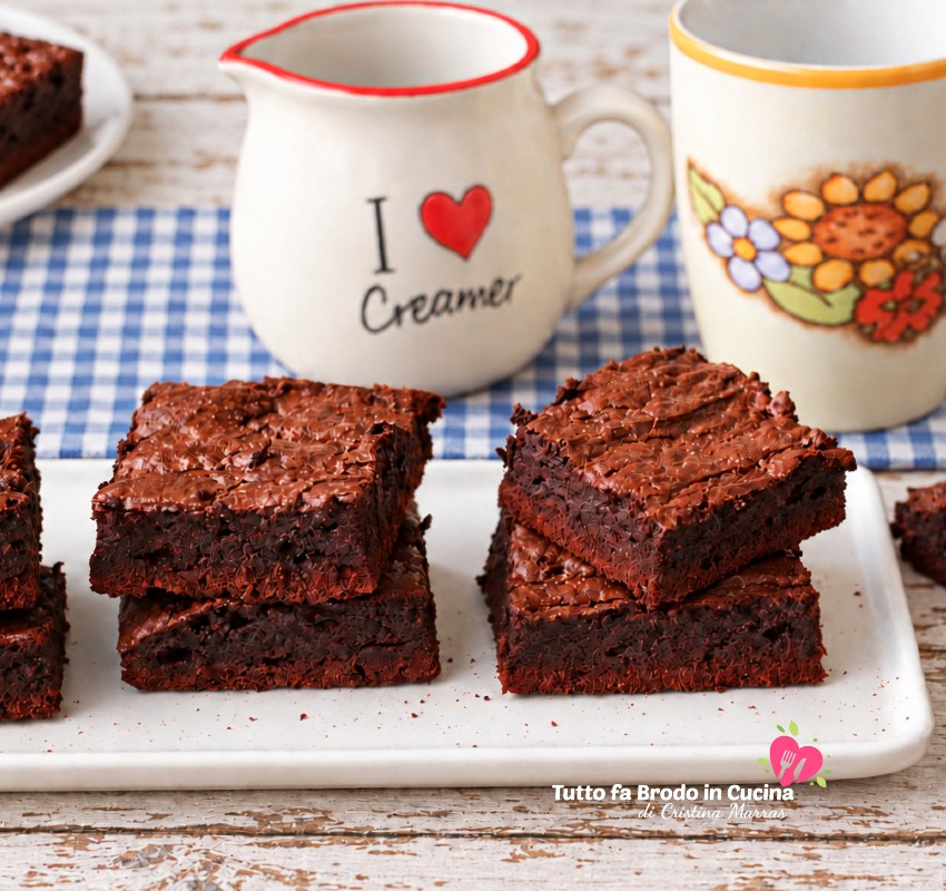 BROWNIES AL CIOCCOLATO FONDENTE