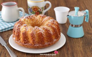 CIAMBELLA ALLO YOGURT DELLA NONNA ALTA E SOFFICE