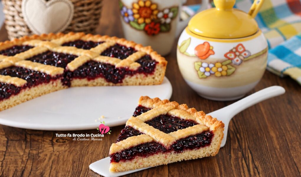 CROSTATA ALLA MARMELLATA DI FRUTTI DI BOSCO