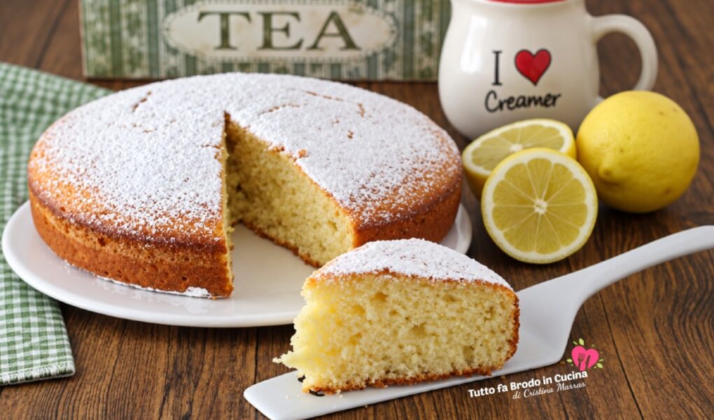 TORTA 8 CUCCHIAI AL LIMONE