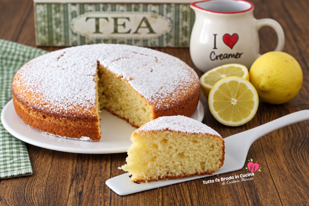 TORTA 8 CUCCHIAI AL LIMONE