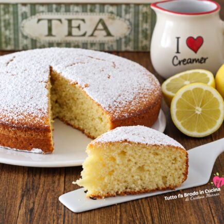 TORTA 8 CUCCHIAI AL LIMONE